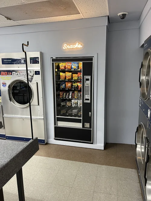 White Spot Coin Laundry photo 5