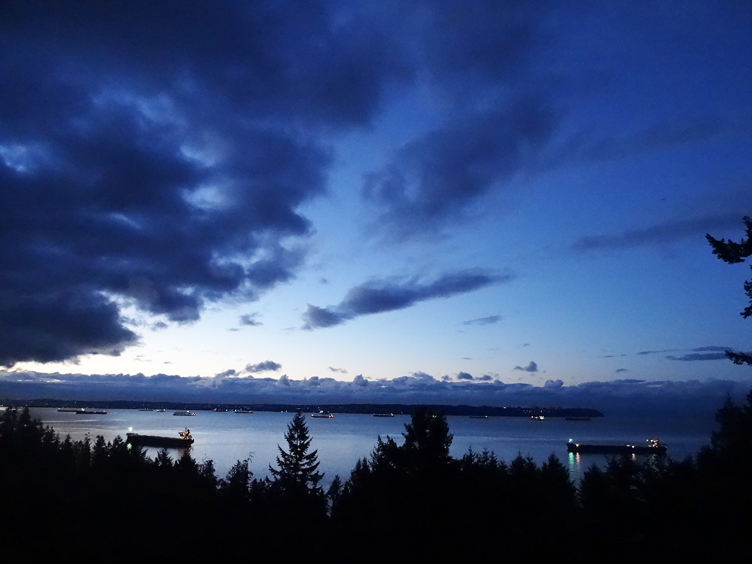 Christmas Dawn in Vancouver 2015
