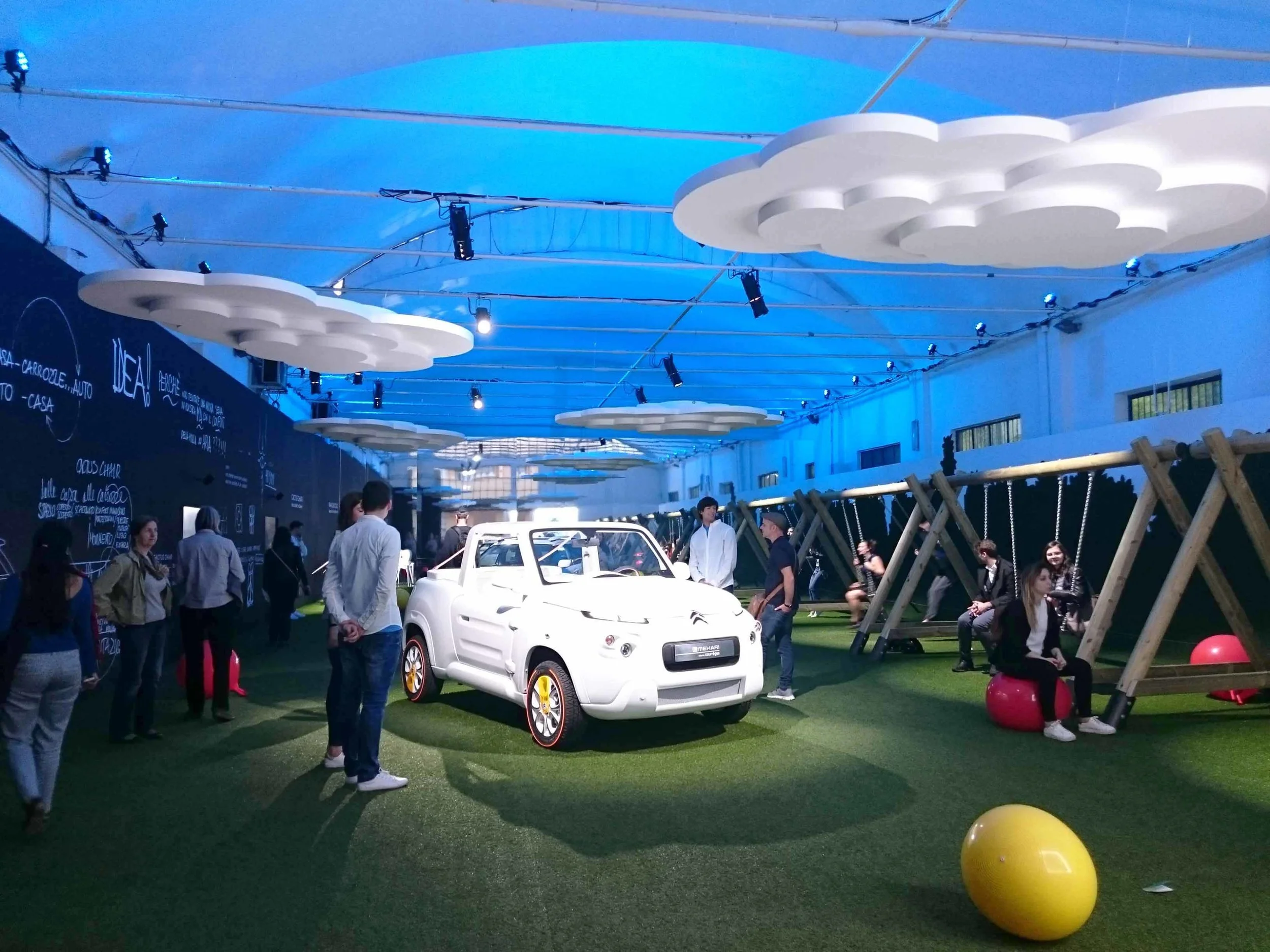 '' CACTUS CHAIR, L'AUTOMOBILE SI FA MOBILE '' Exhibition Design | Citroën Italia Salone del Mobile, Milan, 2016