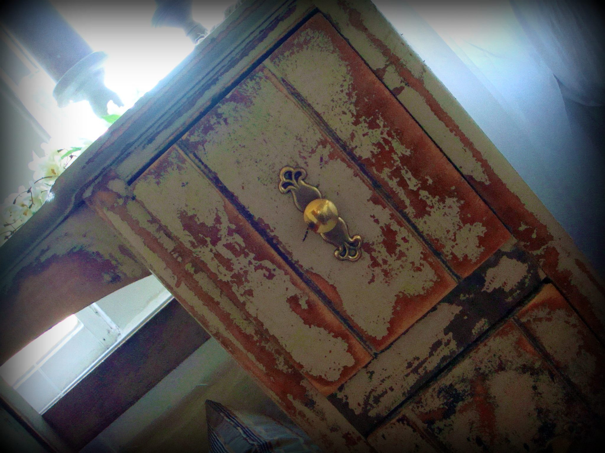WritingDeskDetail.jpg