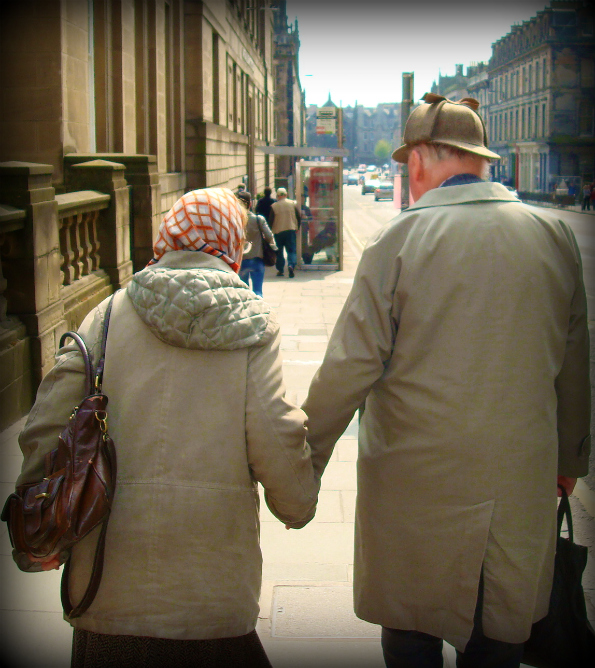 OldCoupleEdinburgh.jpg