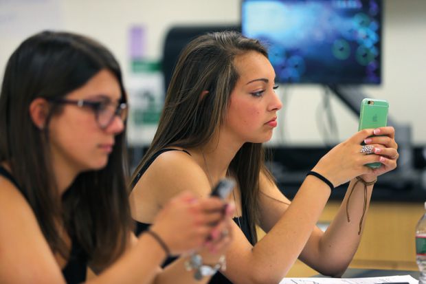 9 Social Media Tips for Students