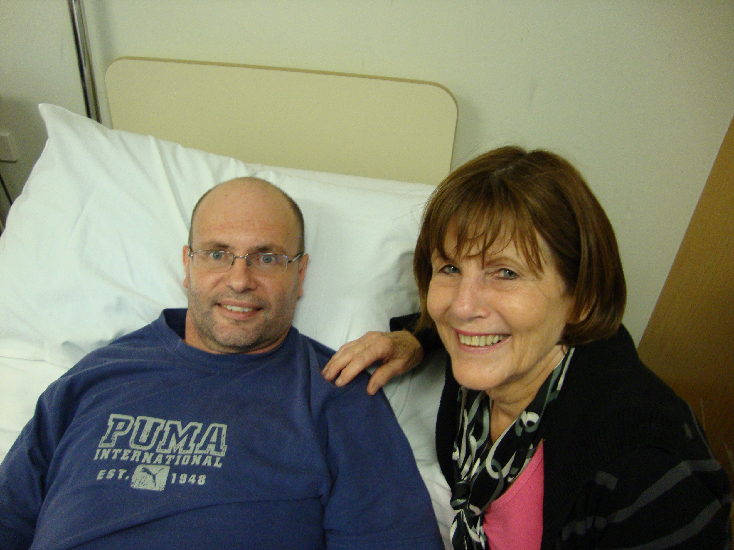 Darryl @ Hospital- 9 October 2010 (7).JPG