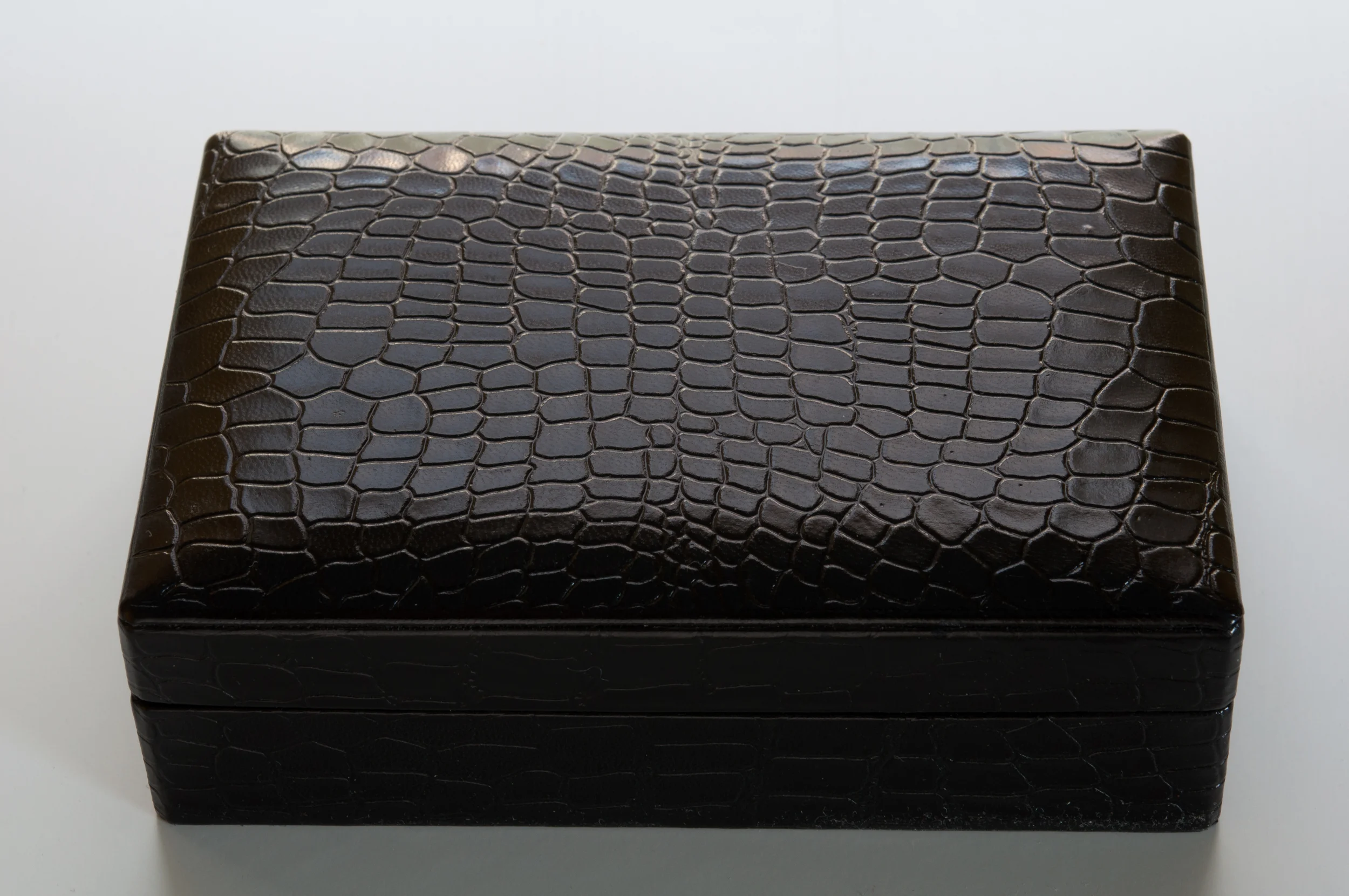Ring Box 2 Closed.jpg