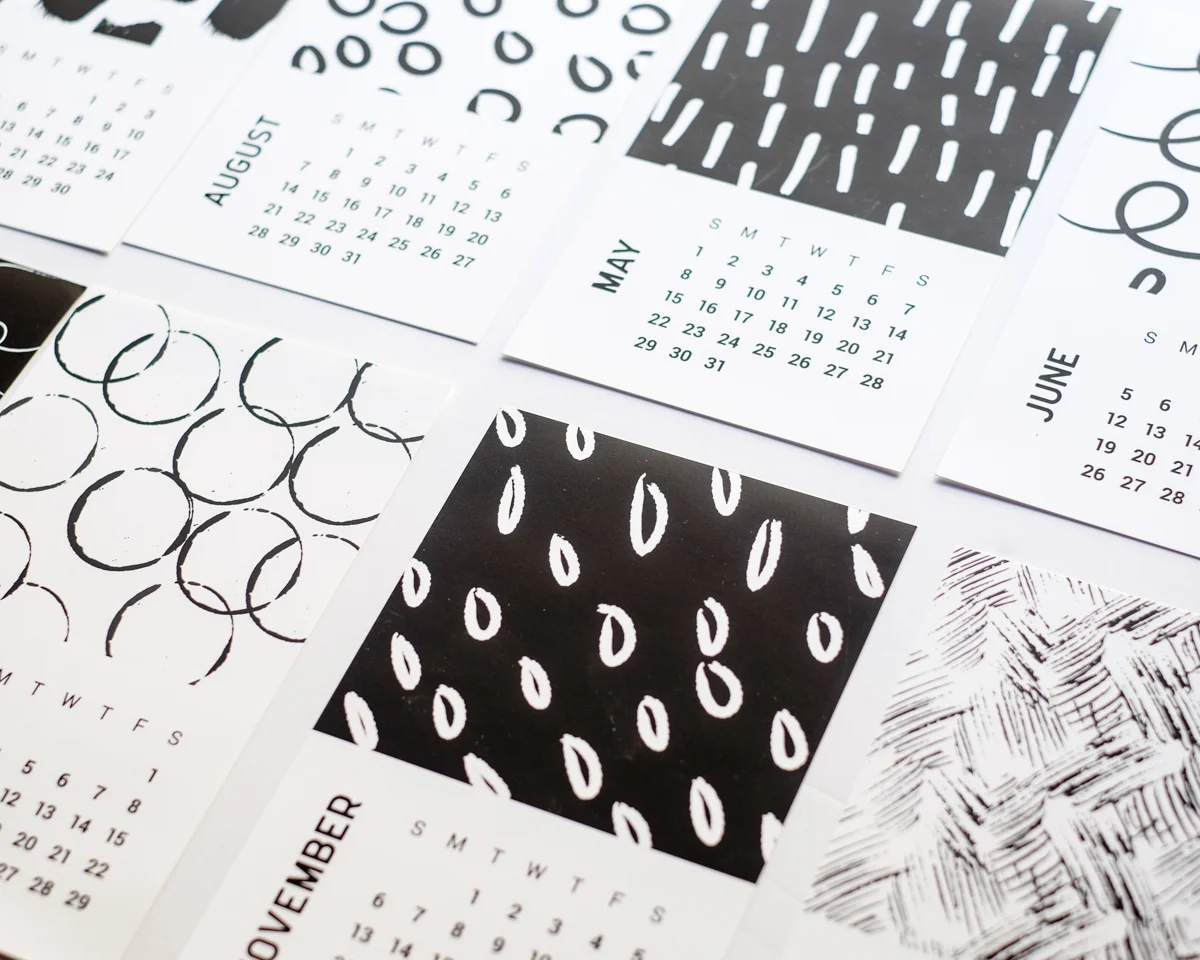 2016 Abstract Black and White Printable Calendar