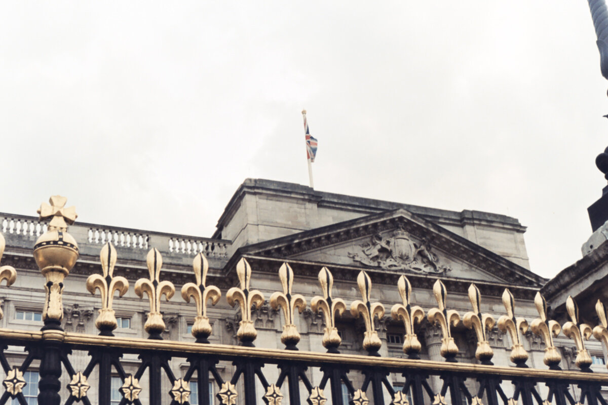 Azzari Jarrett | London, July 2019 | 35mm Buckingham Palace