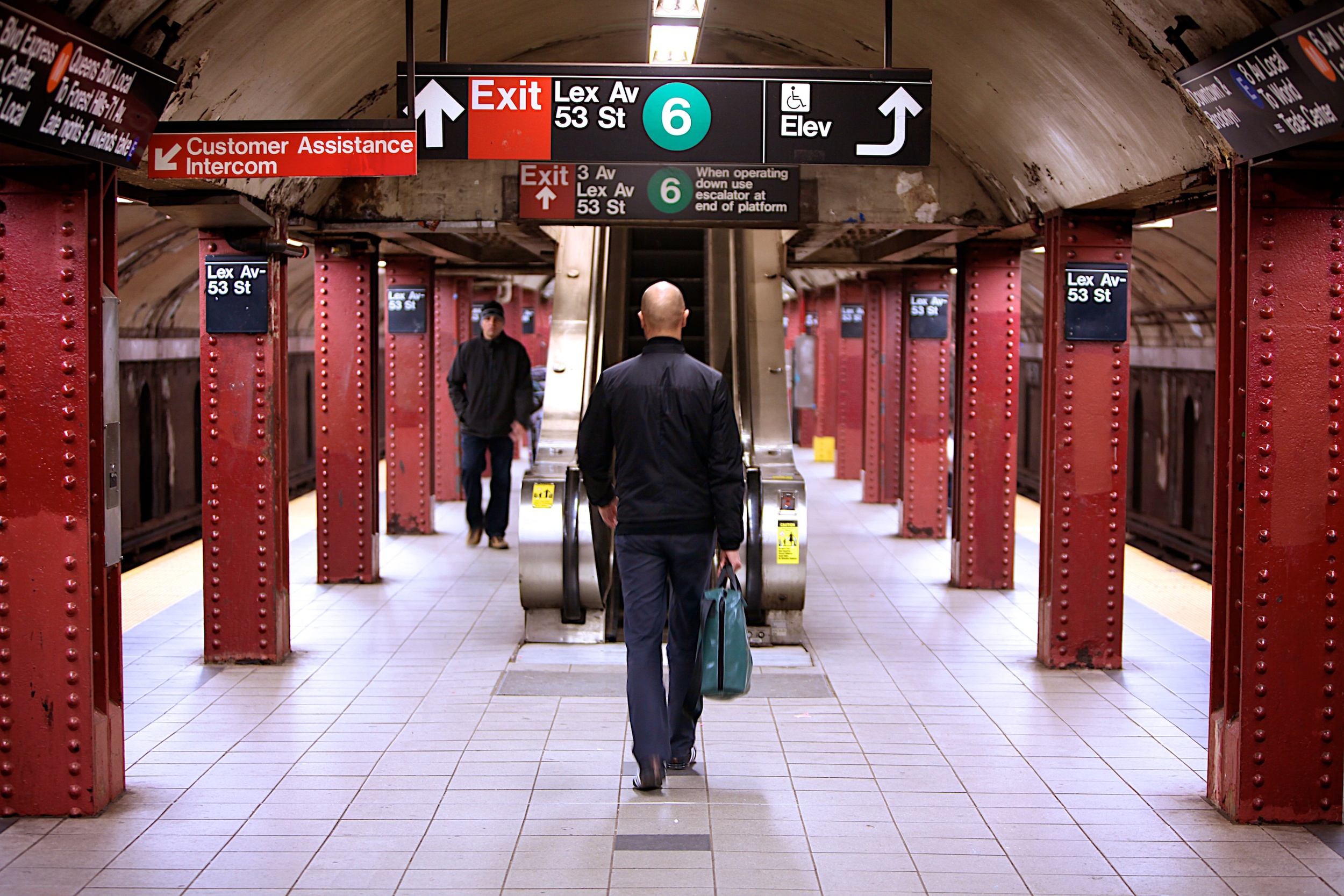 Walking towards the escalator at Lexington Av - 53rd St.