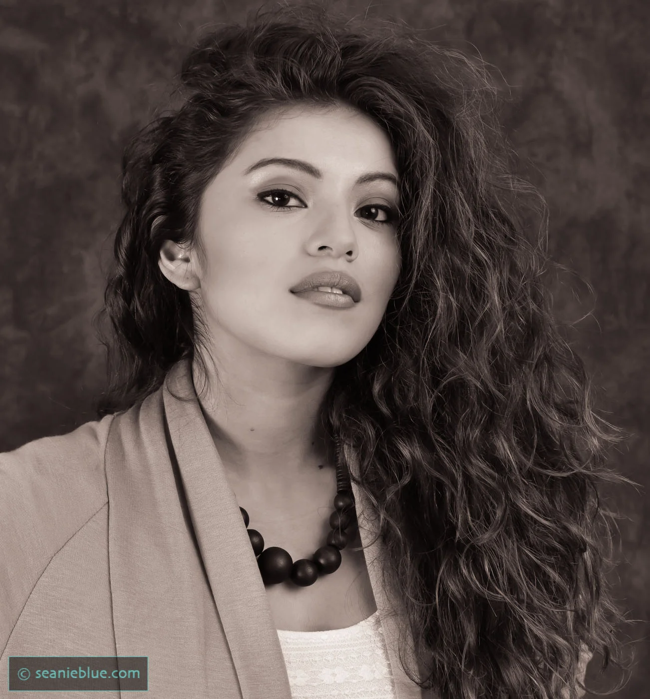 ISO-f isabel BW 1400-60-0332.jpg