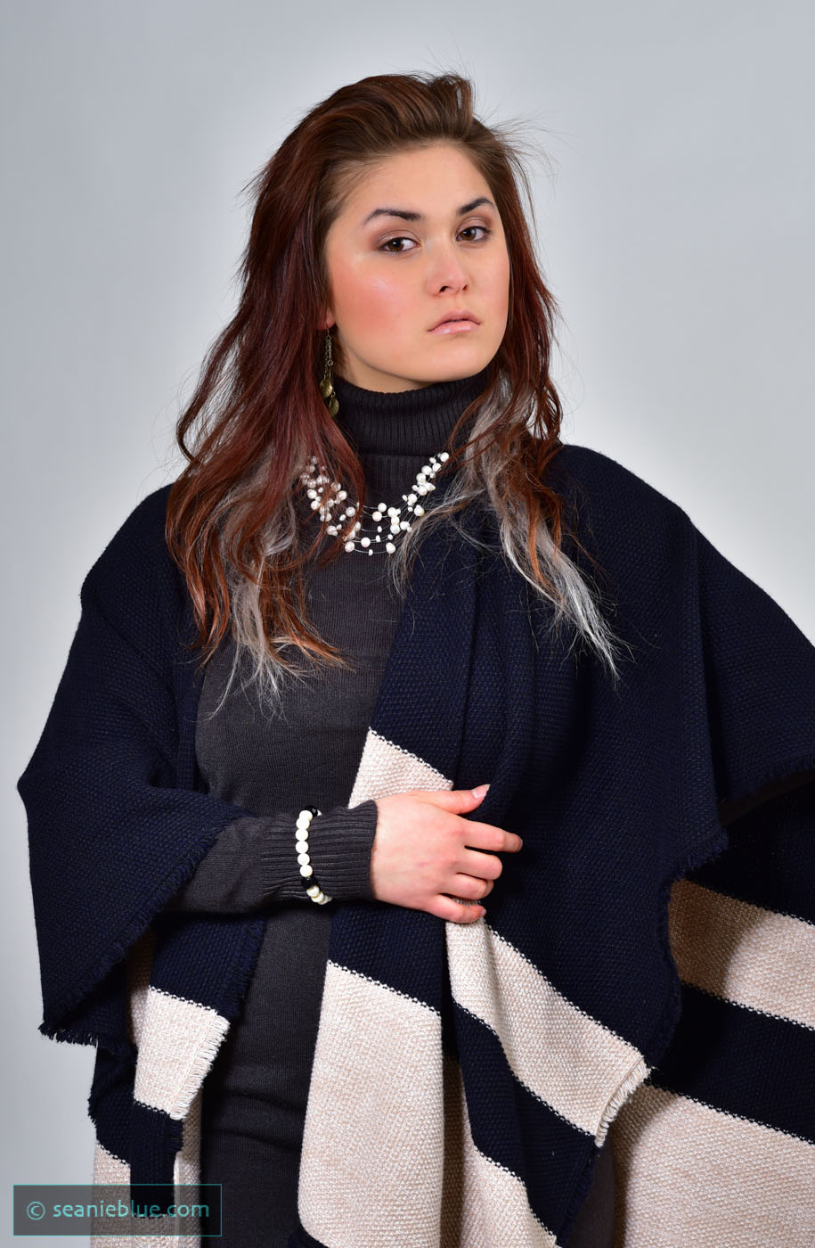 ISO-f VickyH poncho 1400-60-6707.jpg
