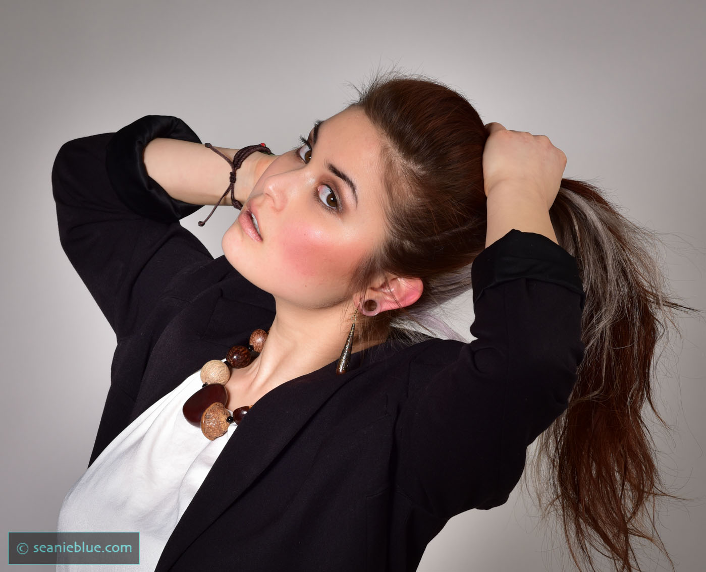 ISO-f VickyH hair port 1400-60-7110.jpg