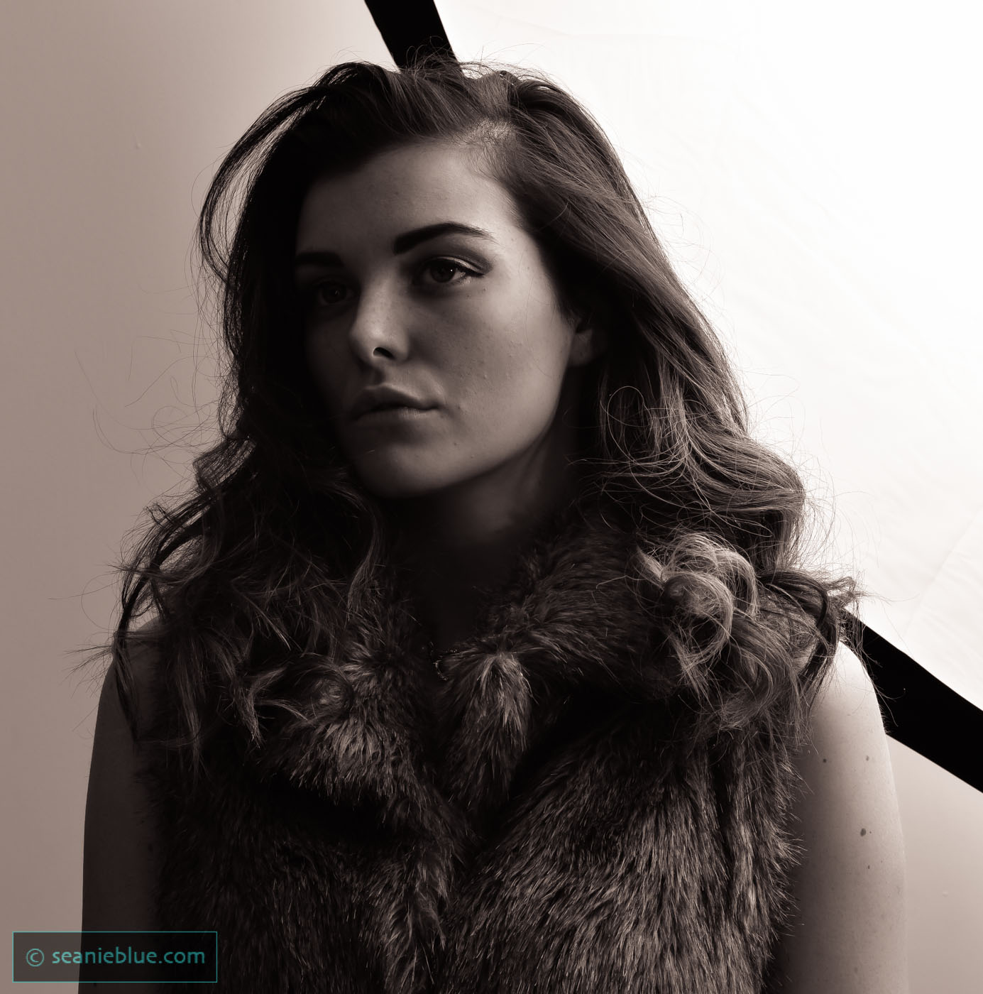 ISO-f HannahG Baklit 1400-60-1565.jpg