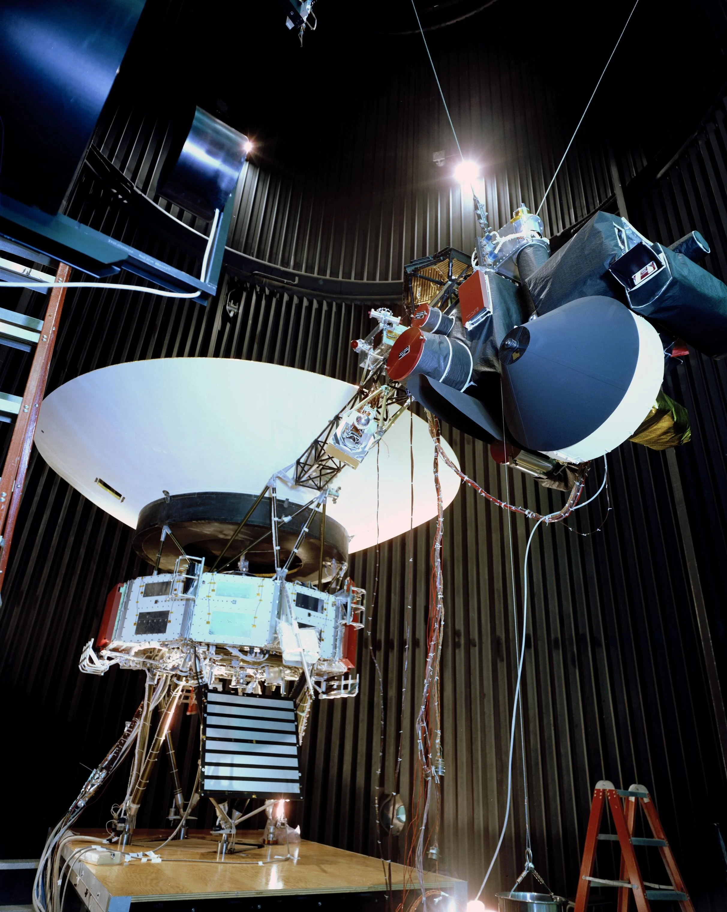PIA21734 Voyager in prep.jpg