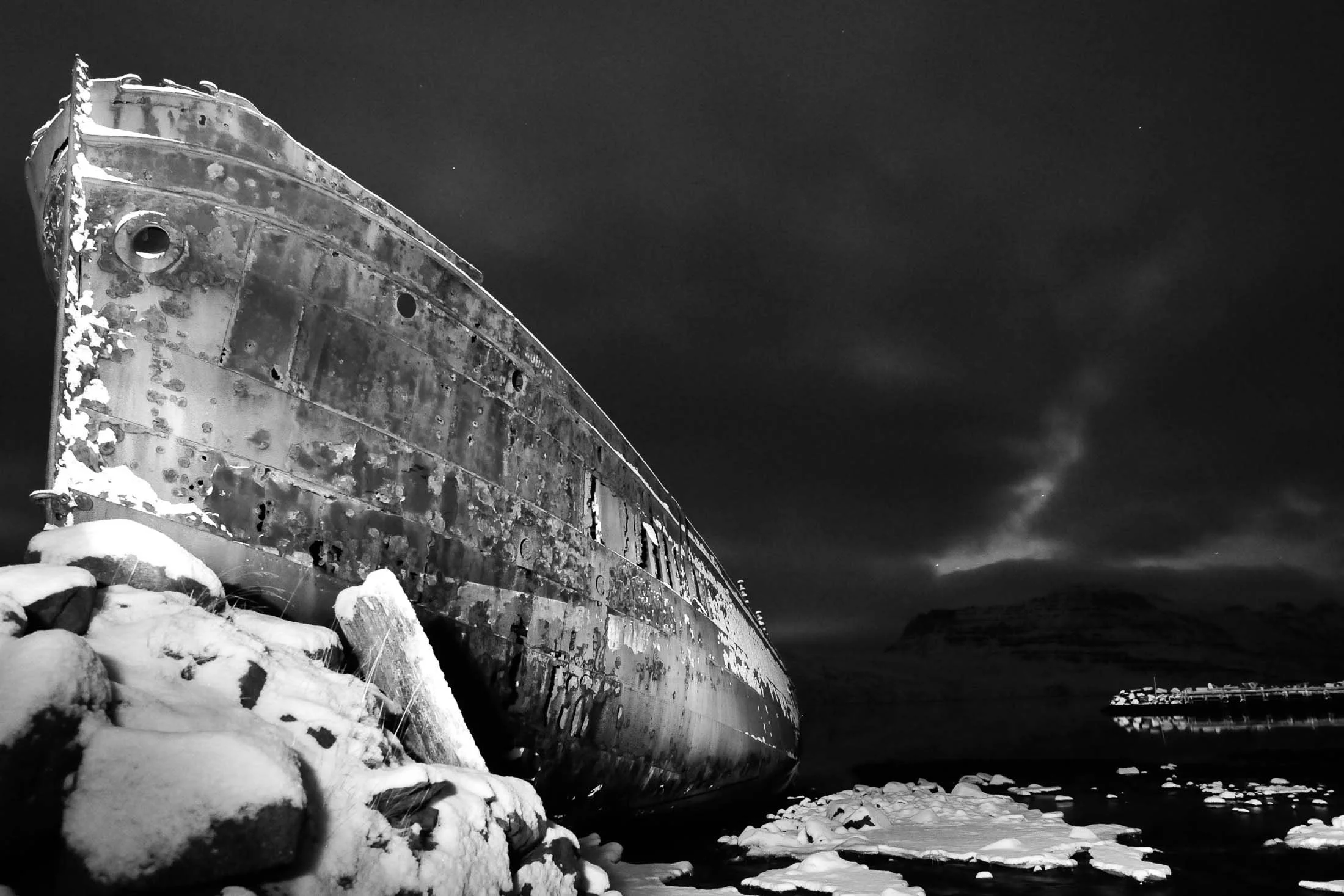 song DARKNESS 2500-40-100-2230.jpg