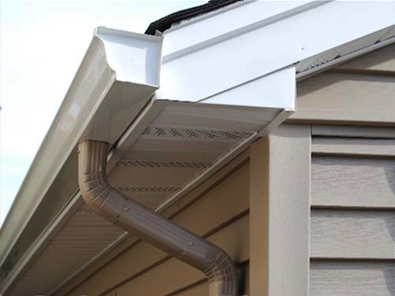 vinyl-siding-gutters-soffits-fascia-detail.jpg