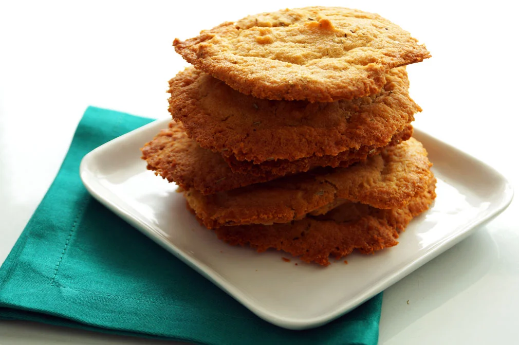 Autoimmune Paleo Savory Breakfast Cookies (aka flattened biscuits) - No eggs, grains, nuts, seeds, or dairy! ::: TheCuriousCoconut.com