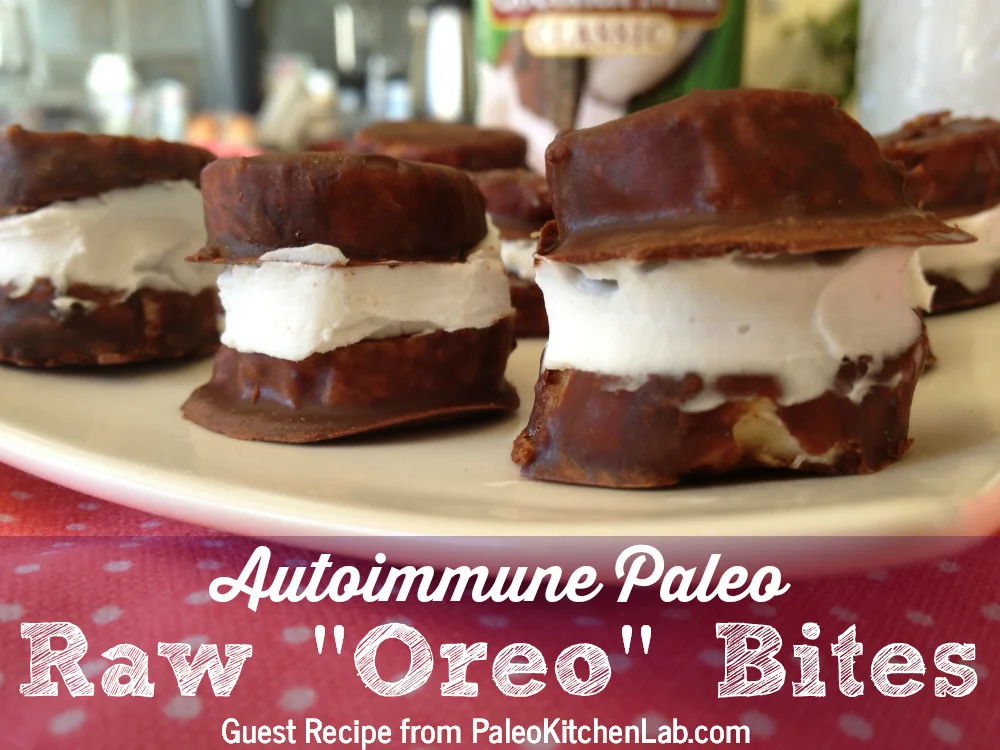 Autoimmune Paleo Raw "Oreo" Bites // TheCuriousCoconut.com