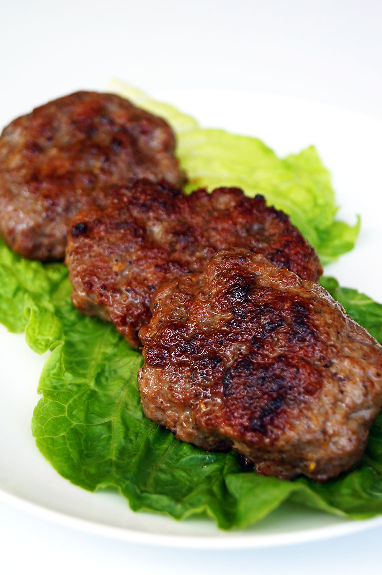 Smoky, Spicy, Sweet Autoimmune Paleo Breakfast Sausage // TheCuriousCoconut.com #paleo #aip #breakfast