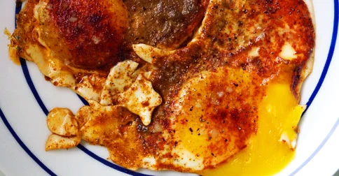 New Mexico "Christmas" Chile Fried Eggs (Paleo, Whole30, 21DSD)