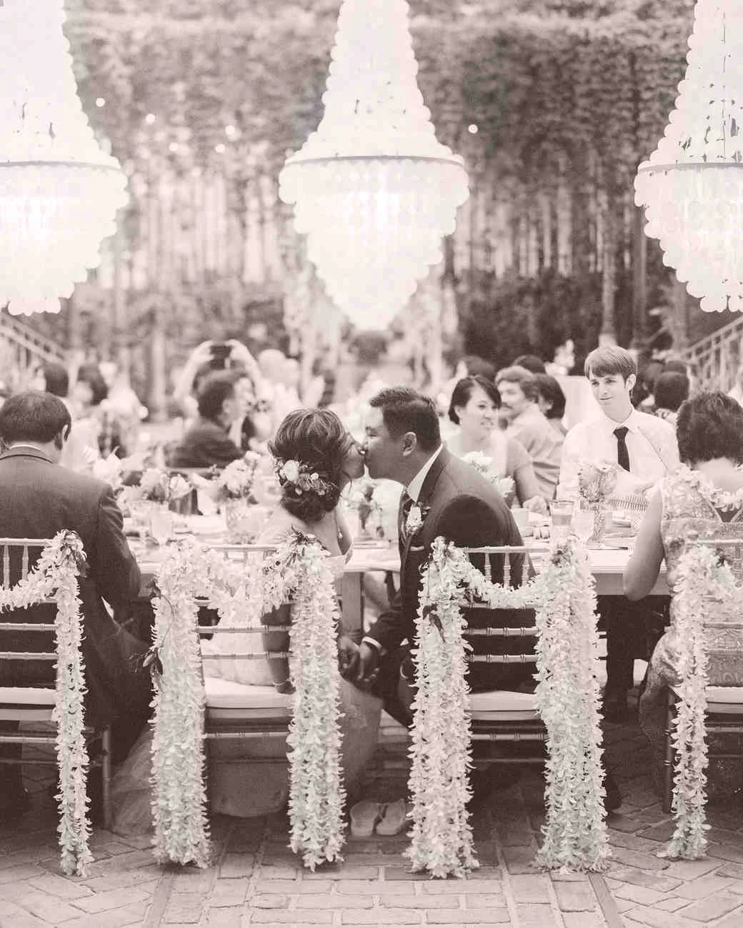 lian-erween-wedding-hawaii-1050-s112268_vert.jpg