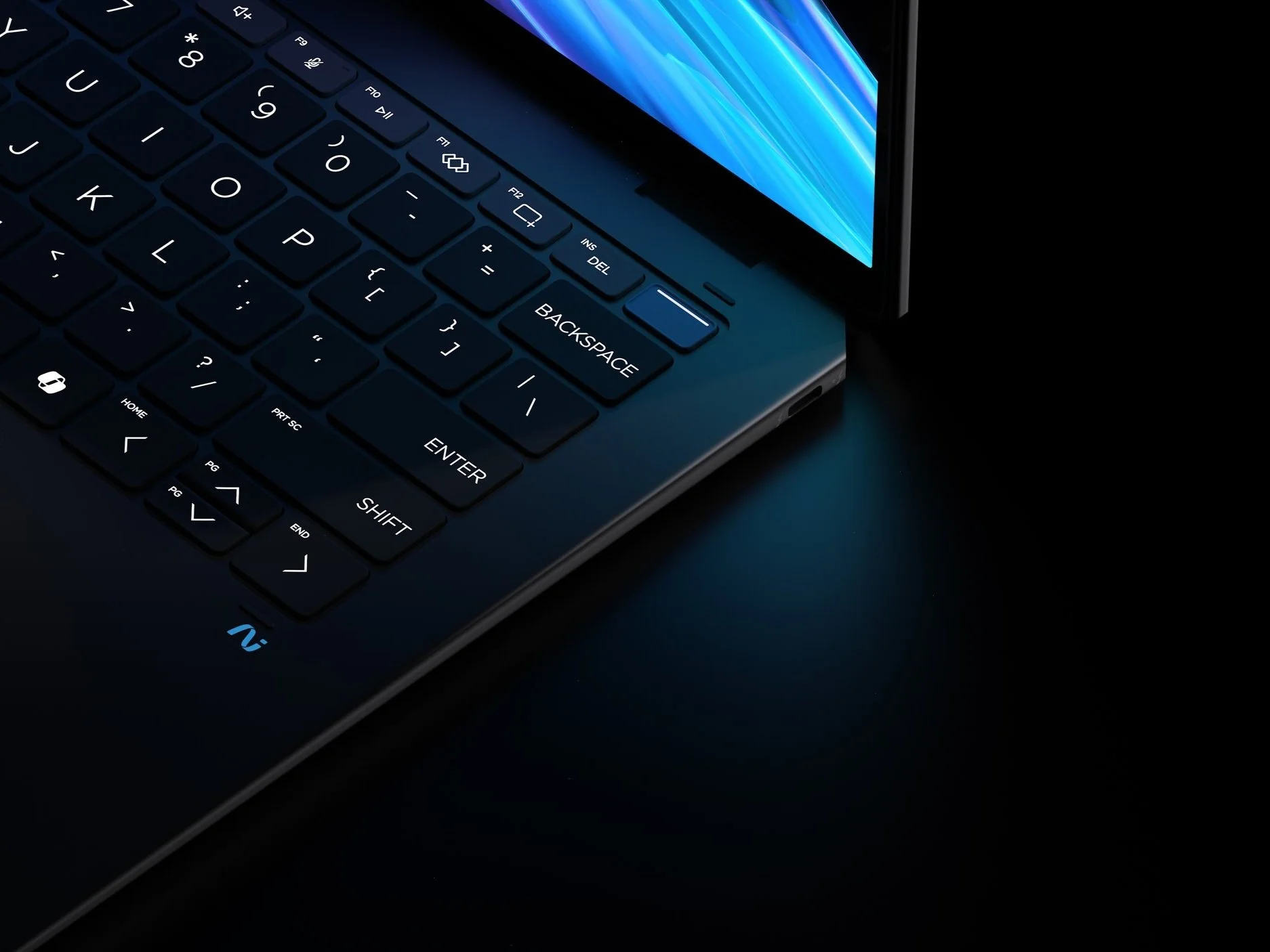 Omnibook+Ultra_Open+LCD_Detail.jpg