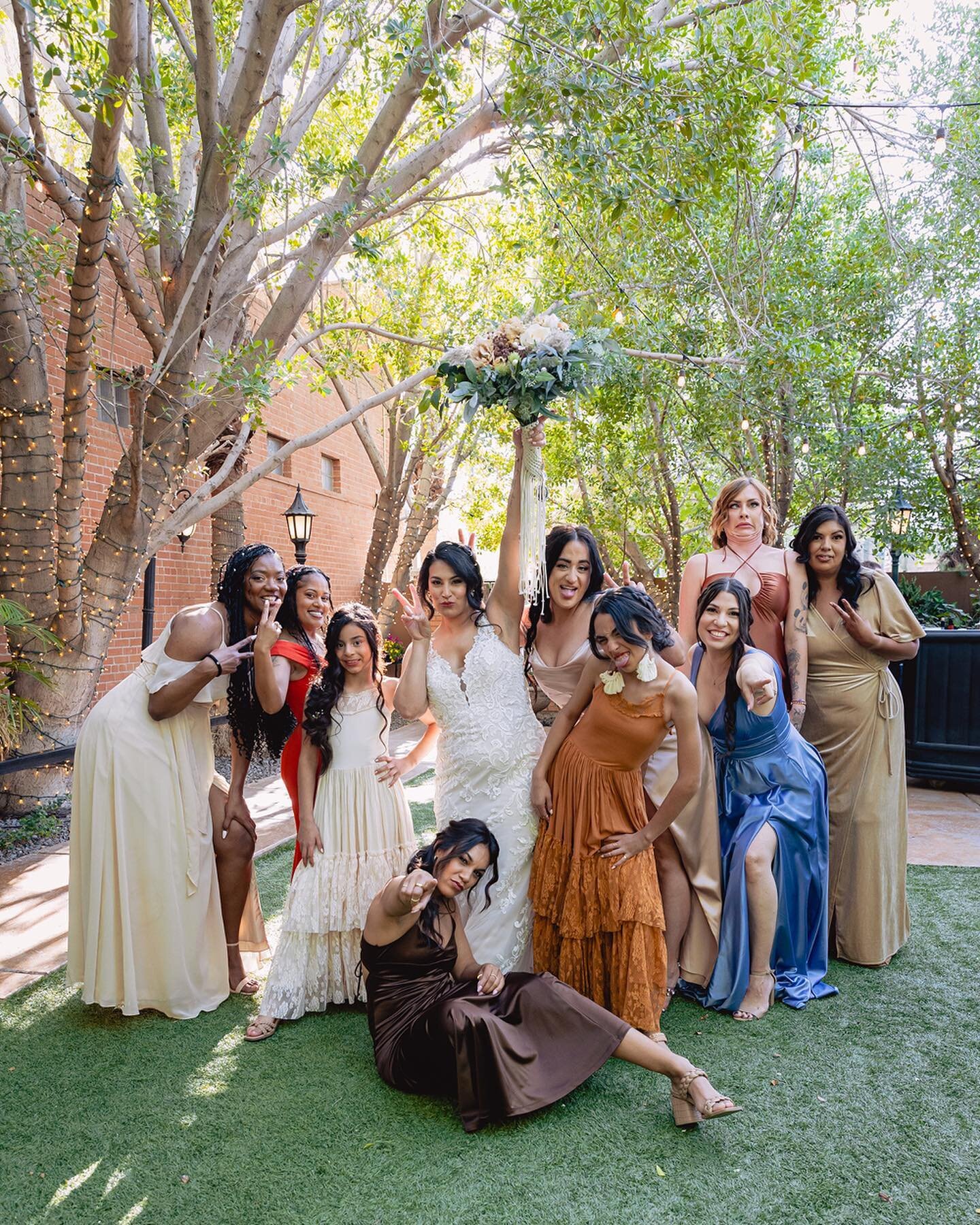 Scroll to watch this wedding party PAR-TAY! And GET THAT PHOTO SPECIAL before it ends. Hit Profile Link, Tap 1st button to learn all about our photography services and how you can book us at an awesome discount for your Spring Wedding! Tell your newl