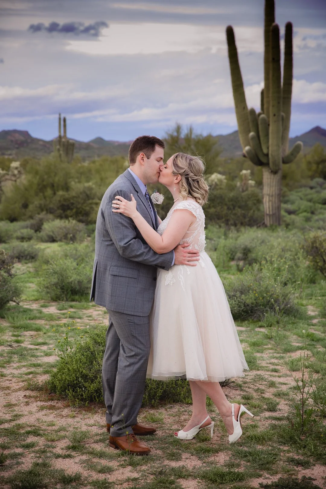 SuperstitionMountain_DesertElopement_F48A5640.jpg