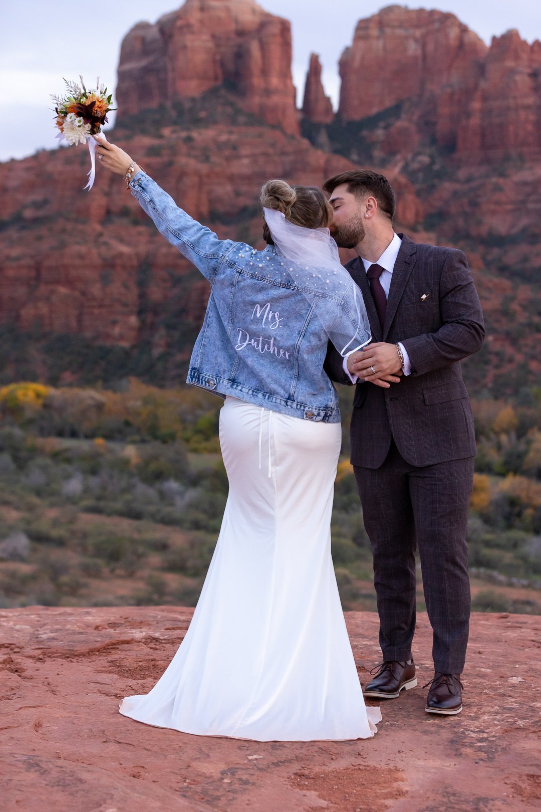 Sedona_RedRockElopement_F48A0540.jpg