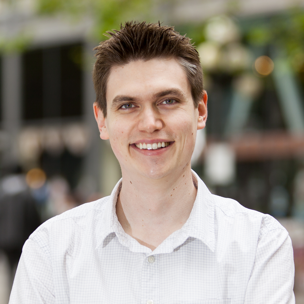 Curtis-Headshot.png
