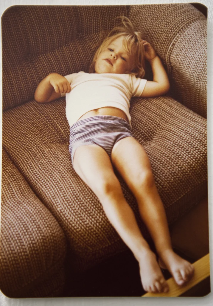 vera_sofa_pet.jpg