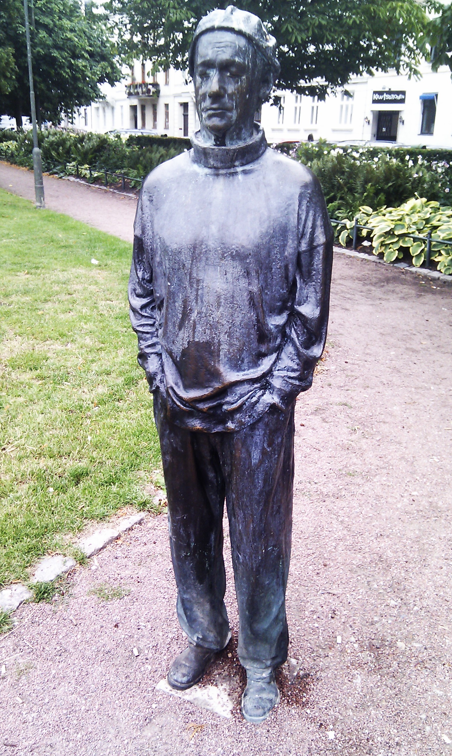 The crying statue