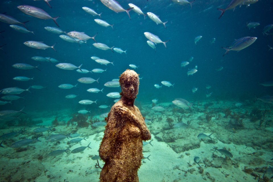 60-overview-jason-decaires-taylor-sculpture.jpg