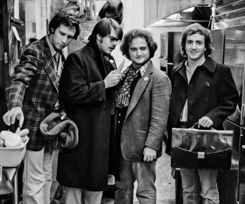 ackroyd-chase-belushi-elaines-becker.jpg