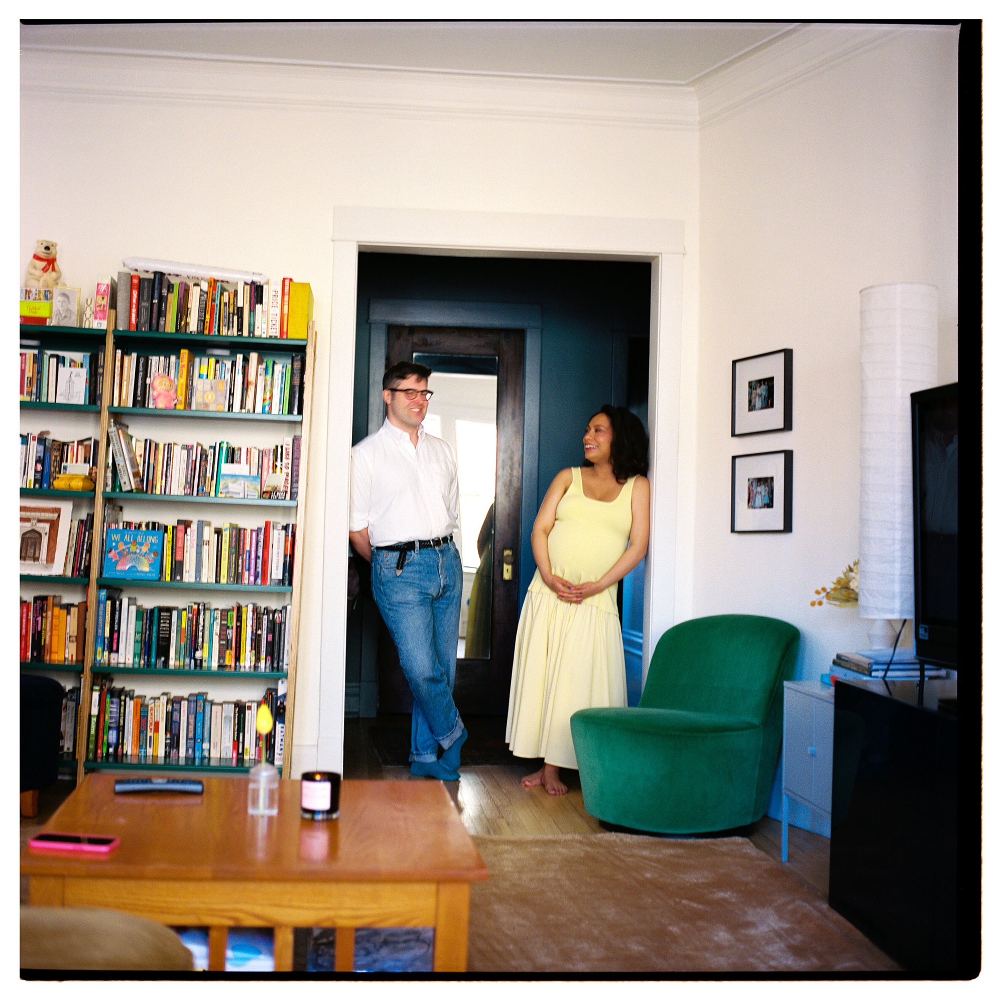 Chicago-Maternity-Film-Photography-Portraits_01.jpg