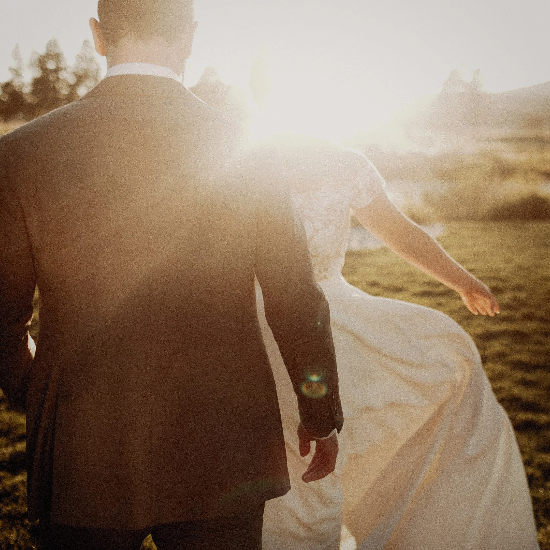 J and M Wed in Sunriver.Lauren Apel Photo964.jpg