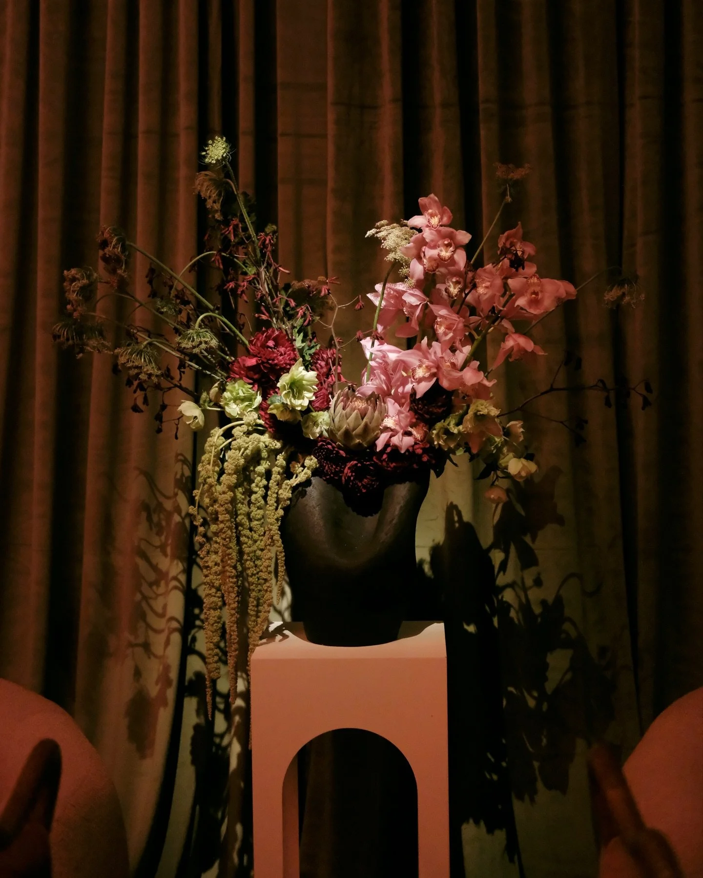 A visual feast! Part one! Ferrell! Ed! 

Floral &amp; design - @bloominggallery 
Planning - @cinergyworks @lfchili