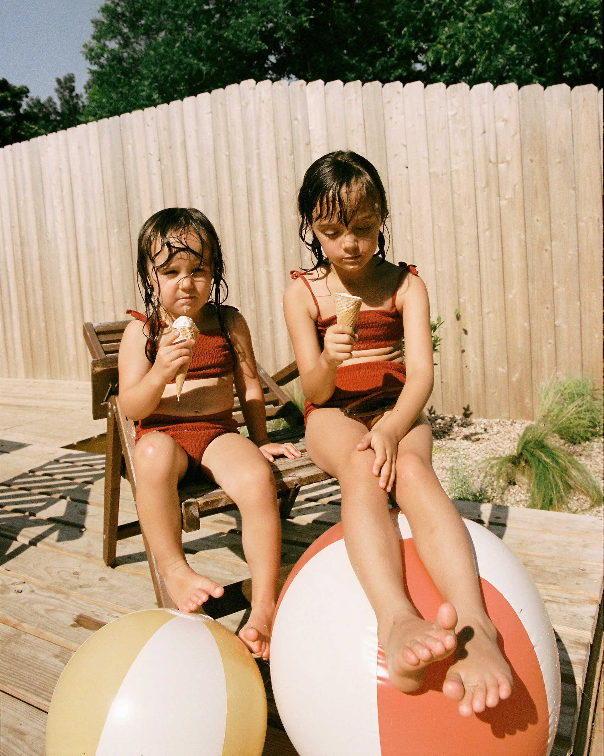 House of Folmar, backyard family photos