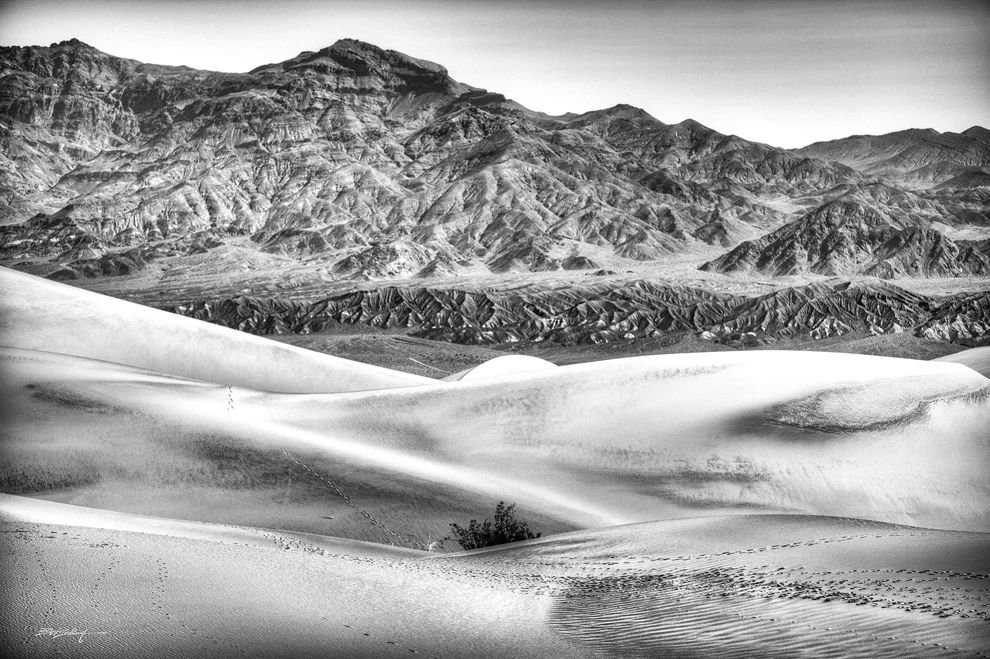 B&W.Death.Valley.jpg