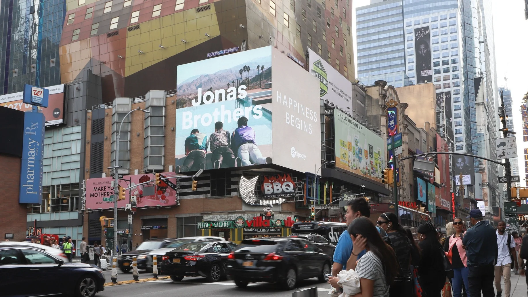 OUTFRONT_NY_%23TS7144_Jonas+Brothers_Beauty+%284%29.jpg