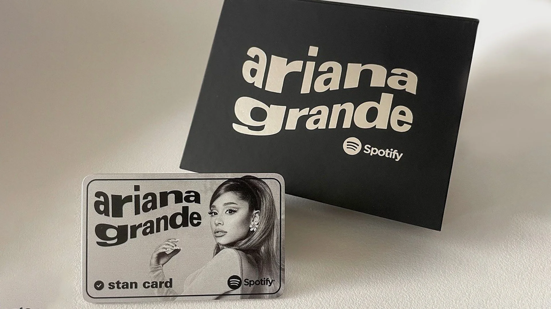 Ariana Grande Stan Cards