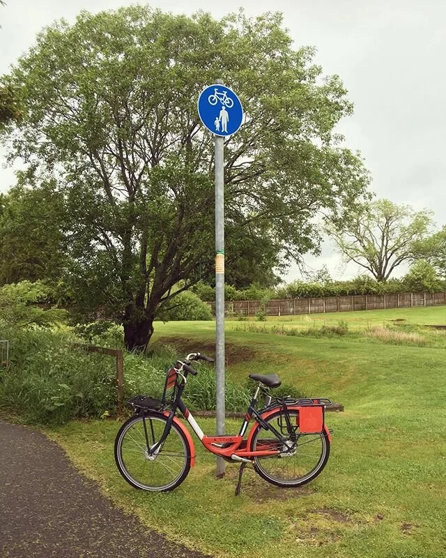 ???? ????! ?This week we’re celebrating the simple joy of riding a bike with @wearecyclinguk! You can join in with online events and by sharing your bike journeys to win prizes! ?‍♂️ We thought we would start by sharing one of our success stories during lockdown. At Velocity we work closely with other organisations to help people enjoy the benefits of cycling. Our hardworking bike mechanics teamed up with @wheelnessinv to match this bike with someone in the community who previously relied on lifts from their neighbour to get around. Now they will be able to collect supplies and exercise by bike! Just in time to join in with #7daysofcycling ?‍♀️ Anyone can join our community Strava to find a bit of motivation: https://www.strava.com/clubs/VelocityCommunityStravaThe sign in the background of this photo means ?????? ??? ???? - you can cycle along the path but be careful of pedestrians walking ?‍♀️ Check out this Active Travel Map to discover shared paths near you! http://hitrans.org.uk/userfiles/file/HI-Travel-active-travel-map.pdf#bikeweekuk #cycling #activetravel #activetravelmap #velocityonline