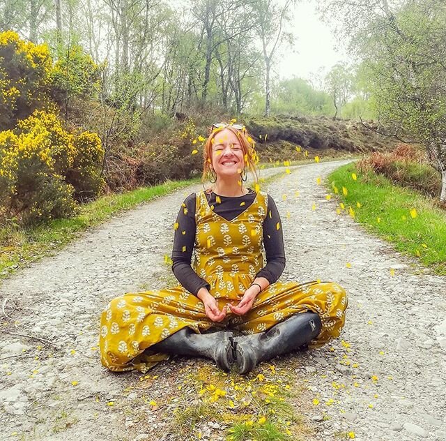 ?????? ??? ?? ???????? ?Meet Jasmin, one of our passionate Project Workers who has been involved in a variety of projects from Cycle to Health to the new Yoga Outreach Project!During lockdown she has been committed to helping people find joy in movement and connection whether guiding them through an online yoga session or supporting them through everyday life.Velocity is a compassionate place with a love for local, organic food with zero waste. Recently Jasmin brought a bit of kindness to her doorstep by offering free seedlings to her community ?❤️ Have you witnessed a random act of kindness lately? We’d love to hear about it!#randomactofkindness #velocityonline