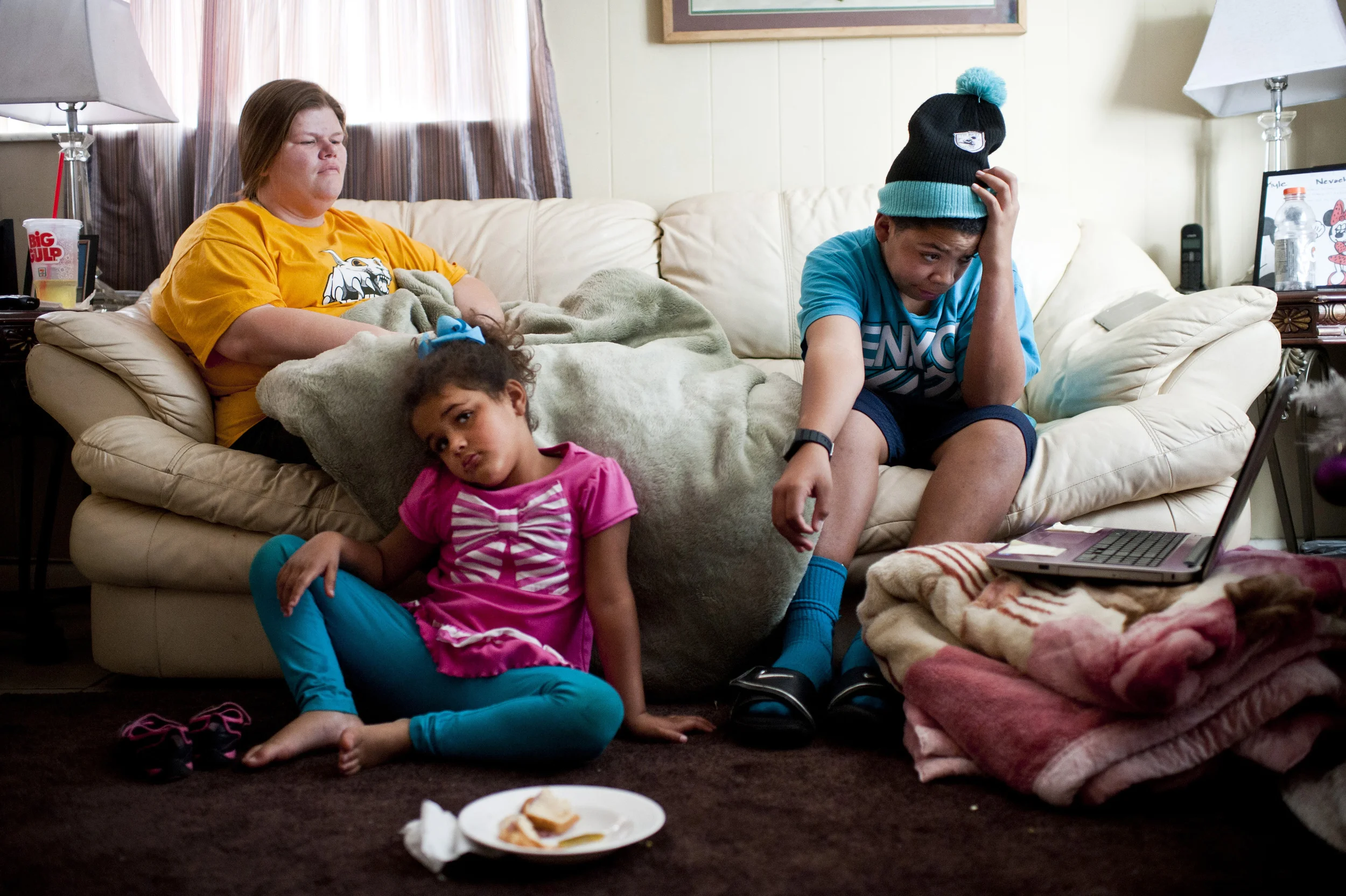  Nichole sits on the couch watching the movie "Grown Ups" with Kyle.&nbsp; Having given up on playing after countless rejections from her mother, Nevaeh sits, dejected, on the floor. &nbsp;  "I've got so much riding on her to pull through and I don't