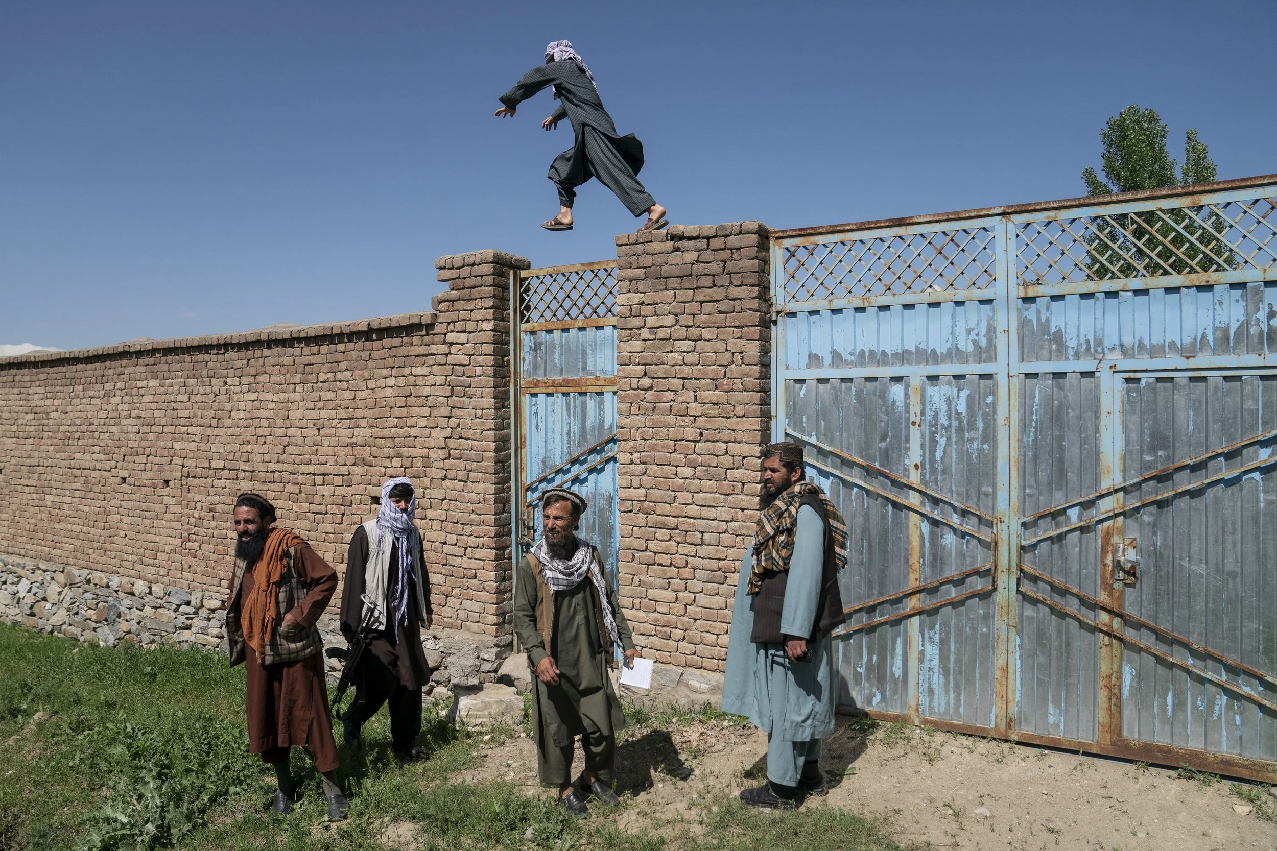 Opium: Climate Change Threatens Taliban's Ban