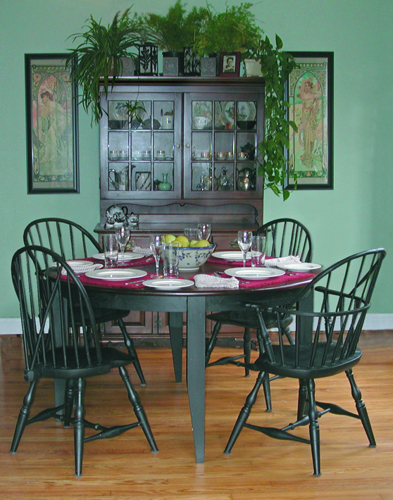Windsor Dinette Set.jpg