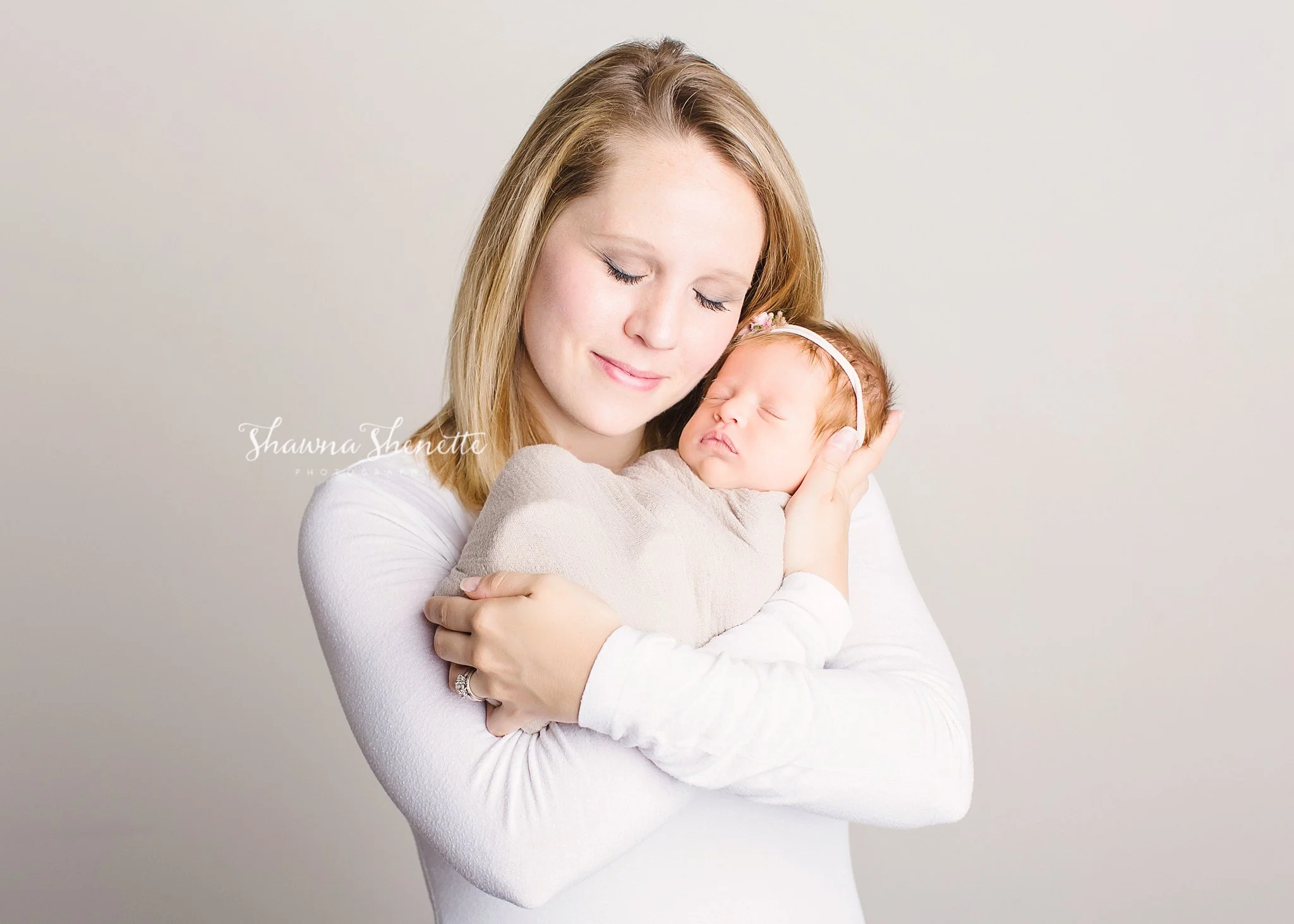 Worcester Newborn Photographer Best Boston Massachusetts Baby Girl Photos_0023.jpg