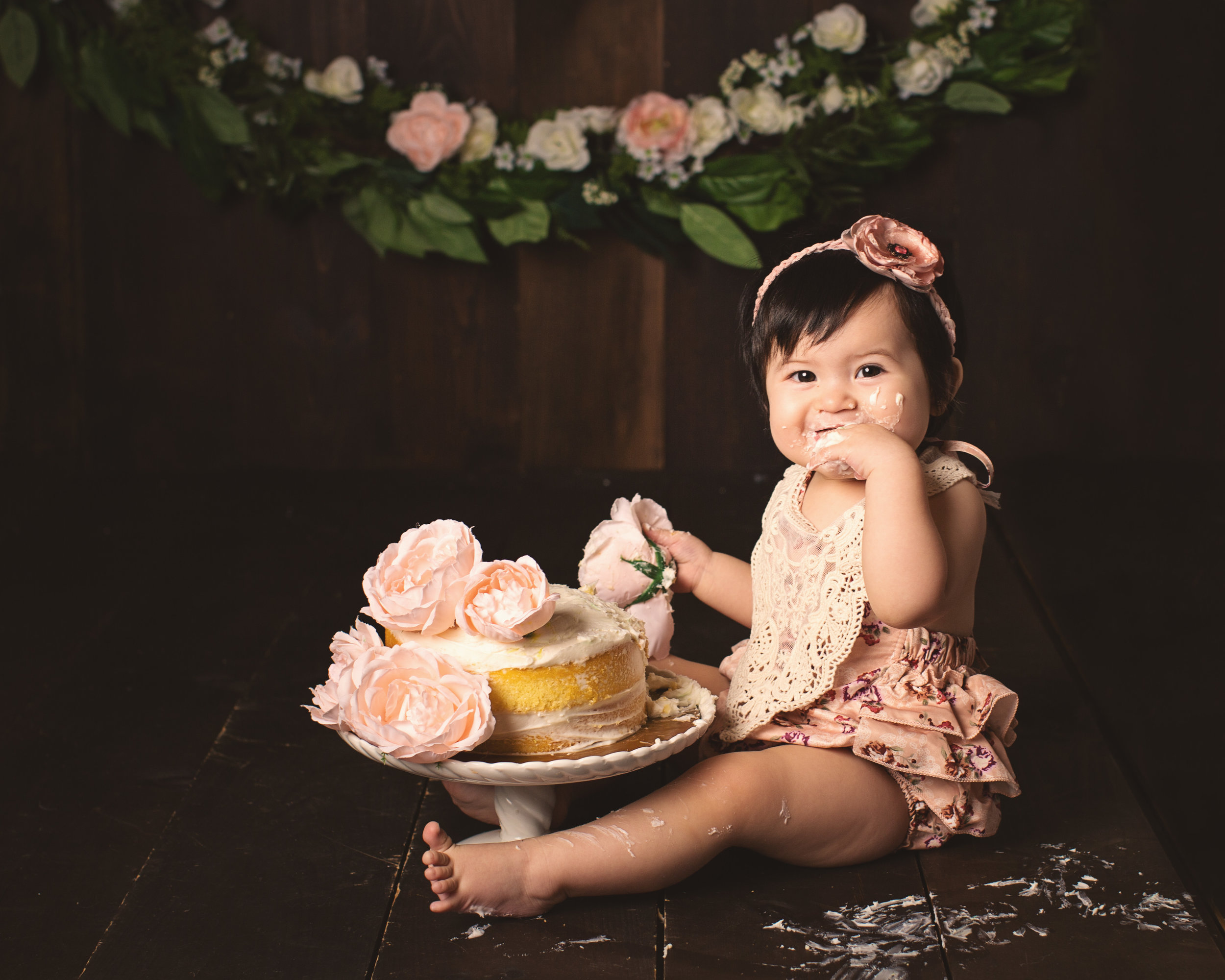 1st Birthday Cake Smash Ideas | Baby photoshoot ideas at home under 1000  INR | DIY Decor - YouTube