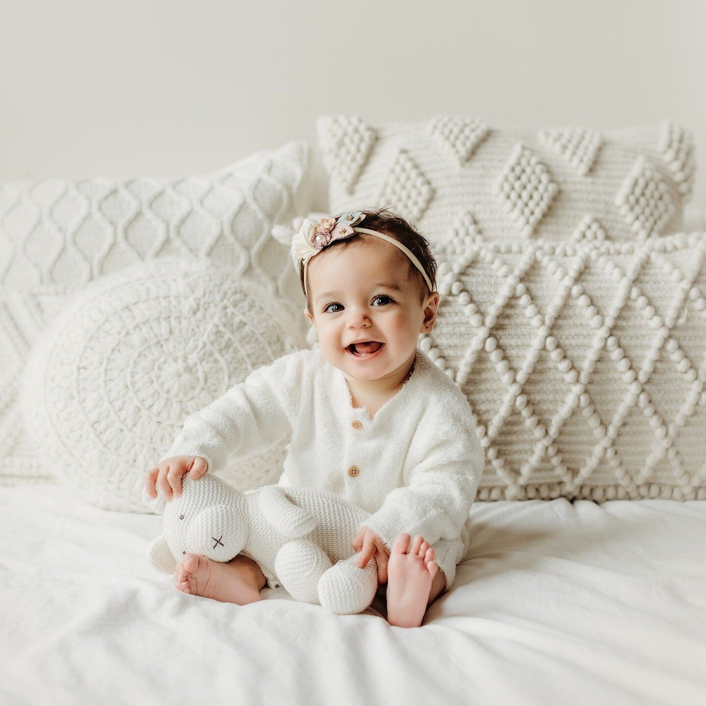 She is the happiest little girl! ⁠
⁠
Simple sitter session booking link in bio! You will never regret taking these photos. ⁠
⁠
⁠
⁠
#sitter #sittersession #sittersessions #sitterphotography #sitterphotographer #milestone #milestones #milestonesession 