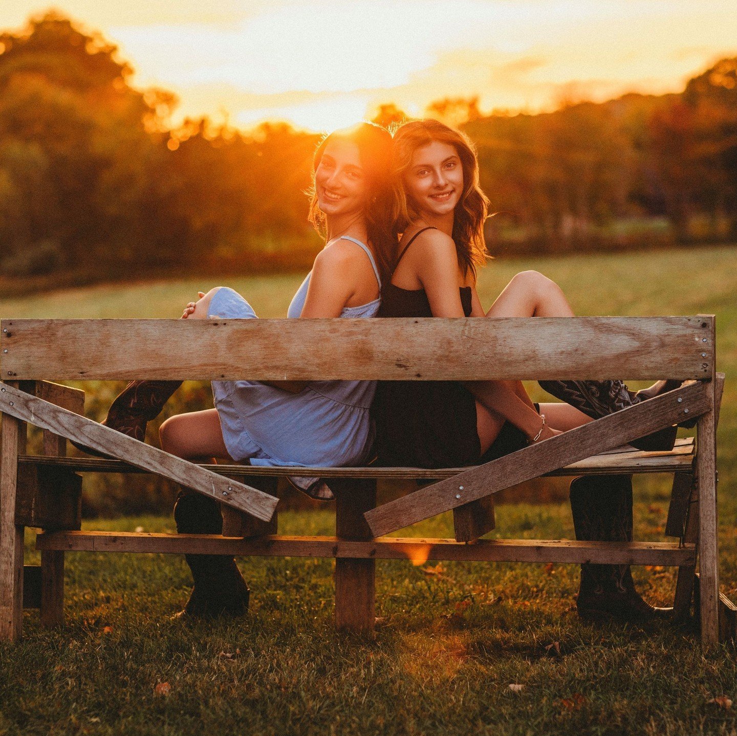 Sisters! I've known these two since they were teeny tiny, and when K wanted me to do her senior photos, her little sister tagged along for a few! ⁠
⁠
BLACK FRIDAY sales are still active for a few more hours because I haven't had 2 spare seconds away 