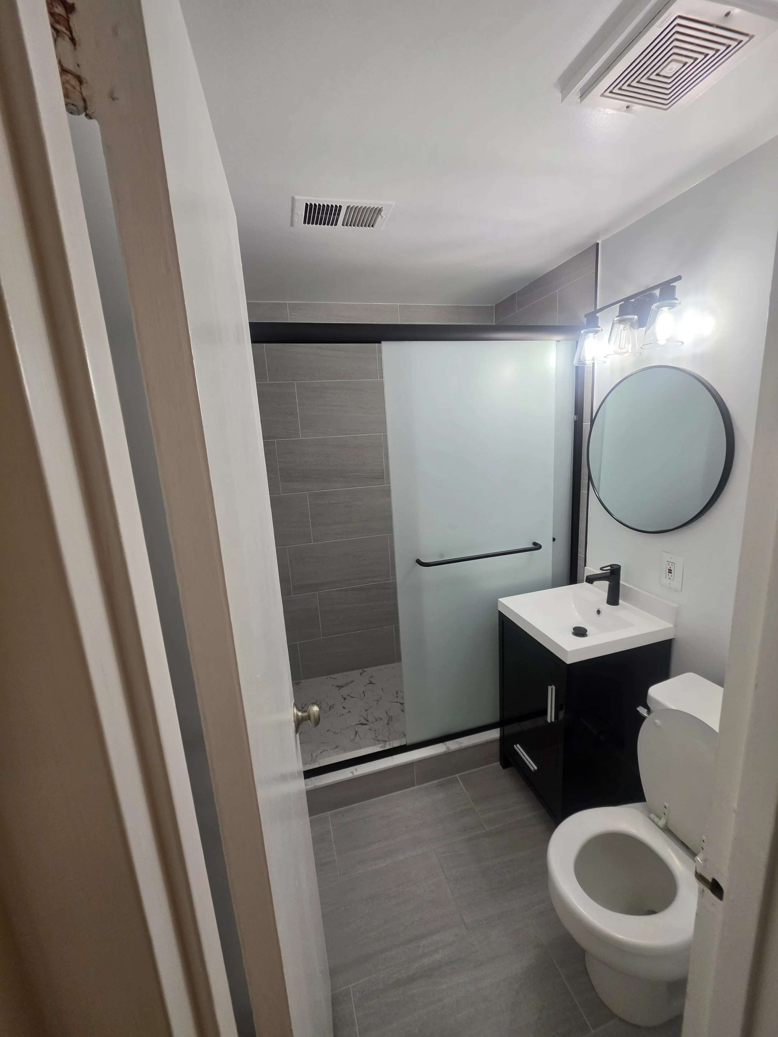 River Place Bathroom.jpg