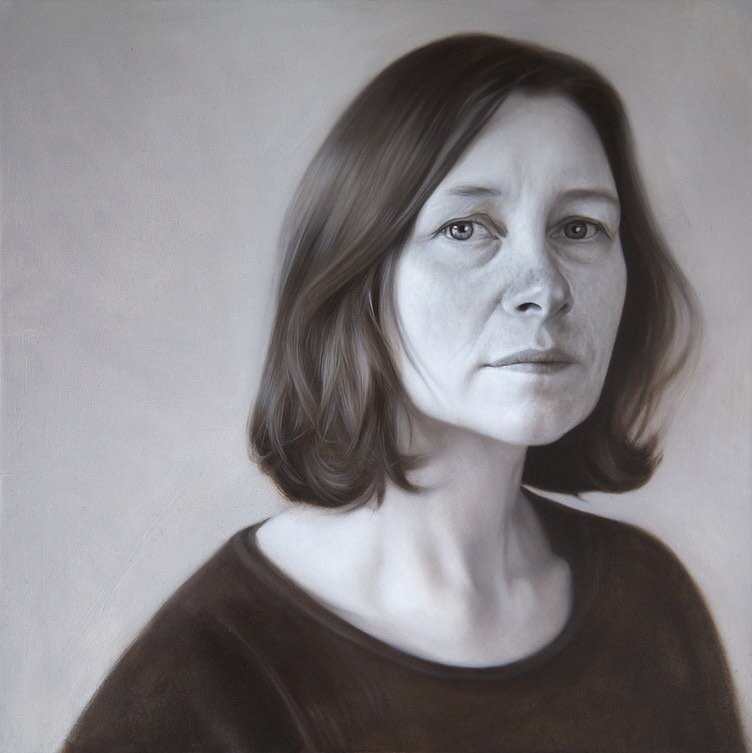 Looking at an older portrait commission today in preparation for an up coming teaching session covering painting hair. 

Though you may prefer not to use a full grisaille underpainting every time it can really help if you&rsquo;re struggling to break